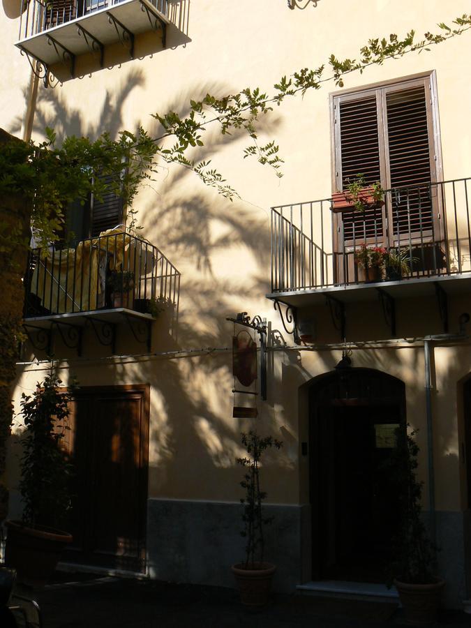 Bed & Breakfast Giardino Dell’alloro - Locazioni Turistiche 3*