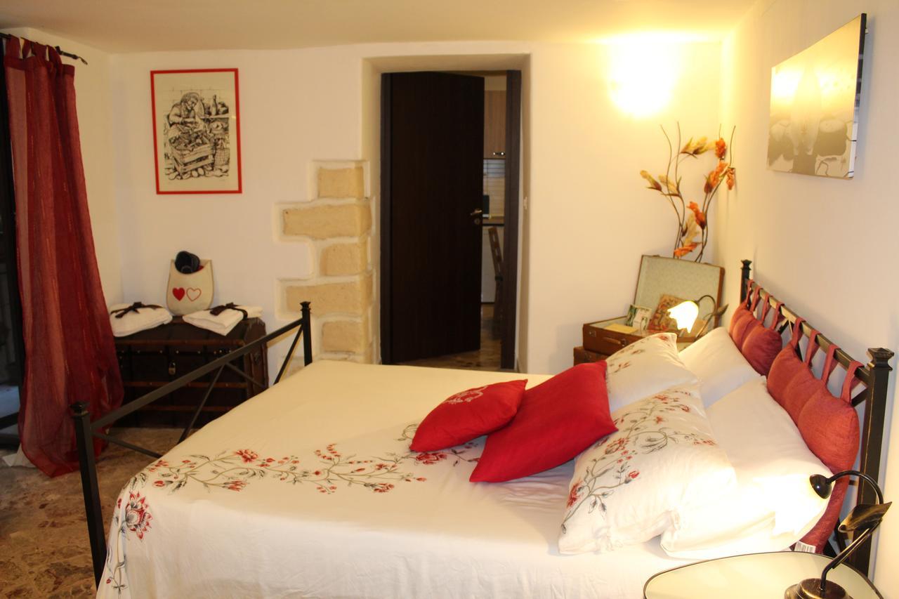 Alle Antiche Mura Del Vicolo Apartment