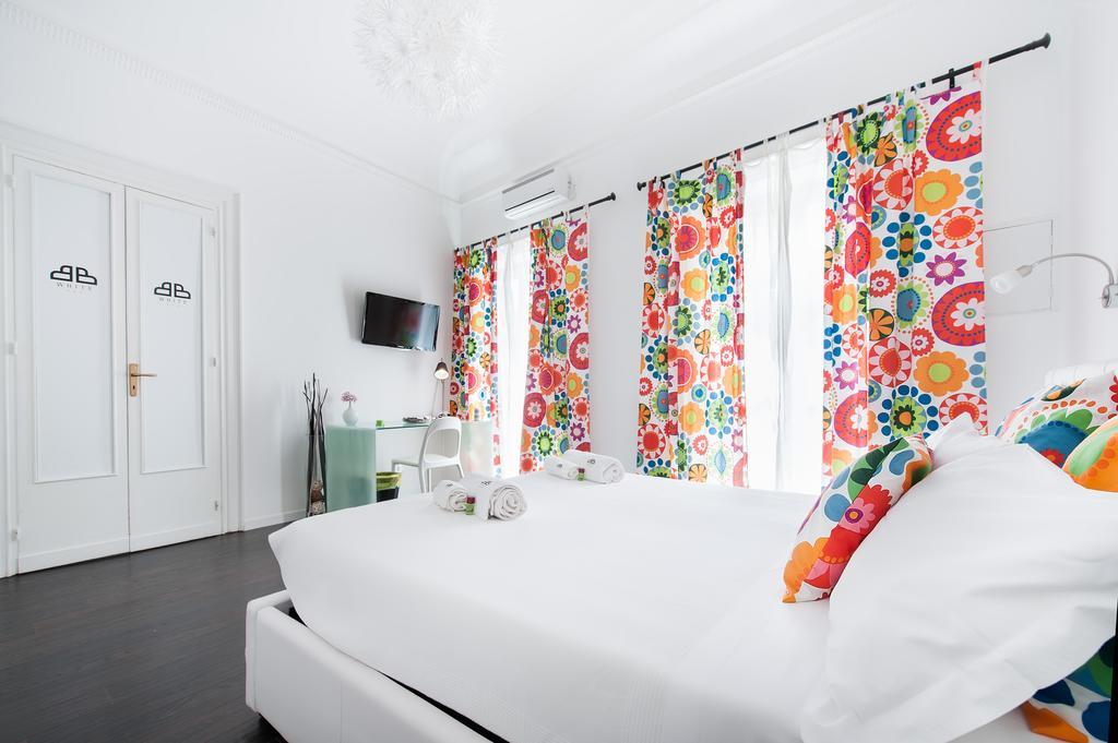 Bed & Breakfast White