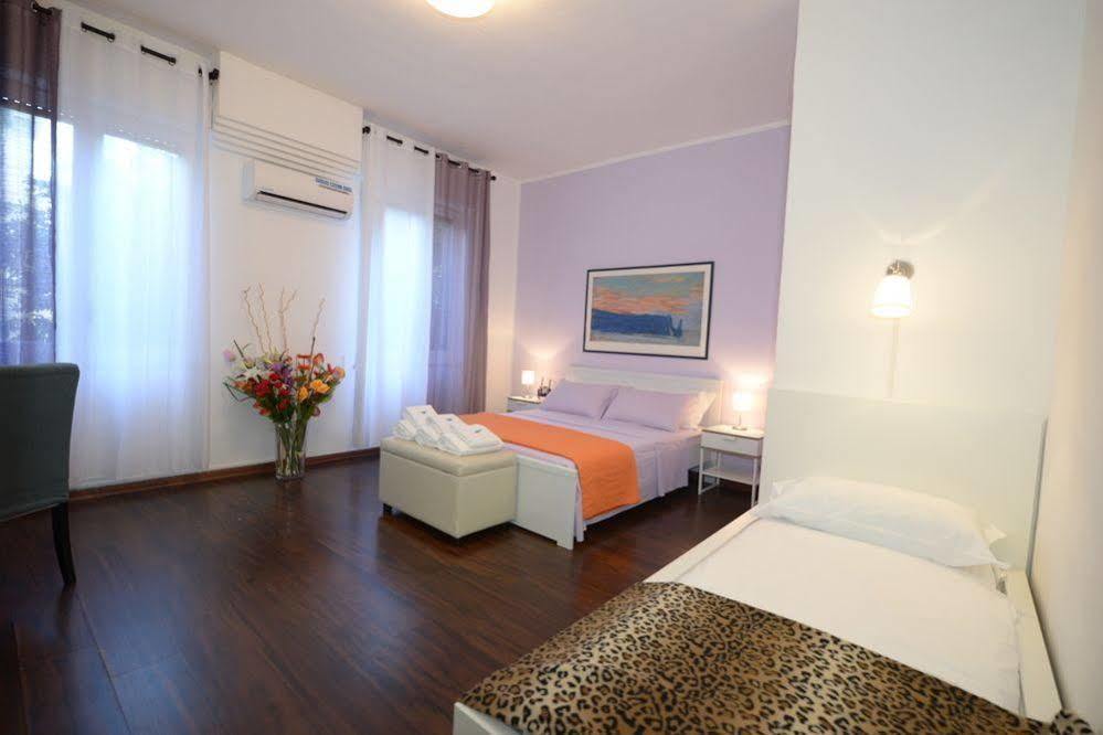 Bed & Breakfast A To Casa 2*
