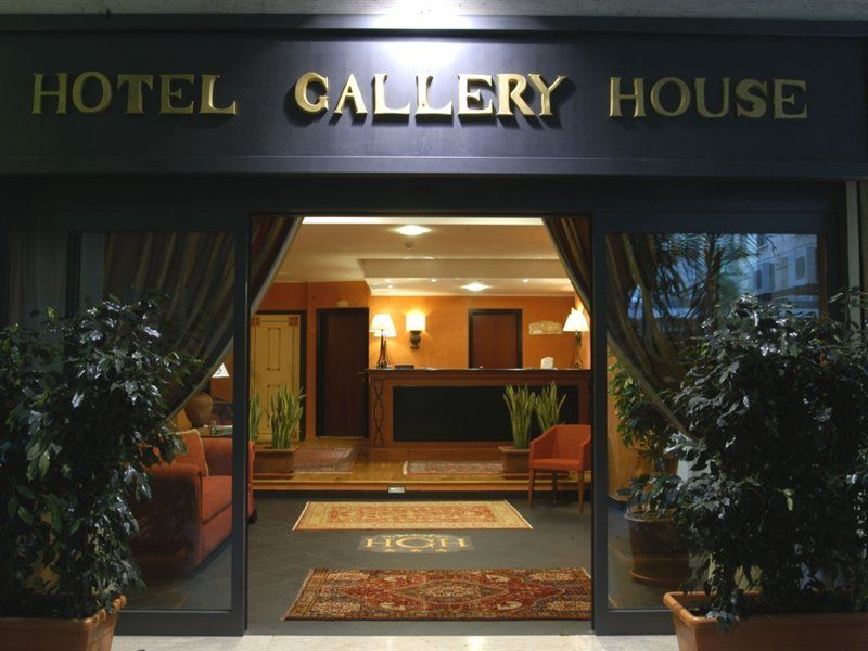 Hotel Gallery House 3*