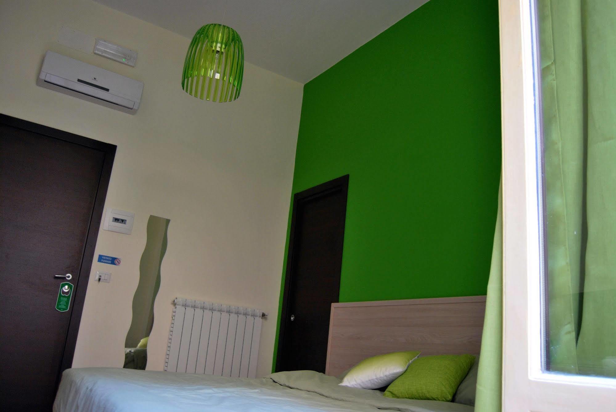 Il Quadrifoglio Room& Bed & Breakfast 3*