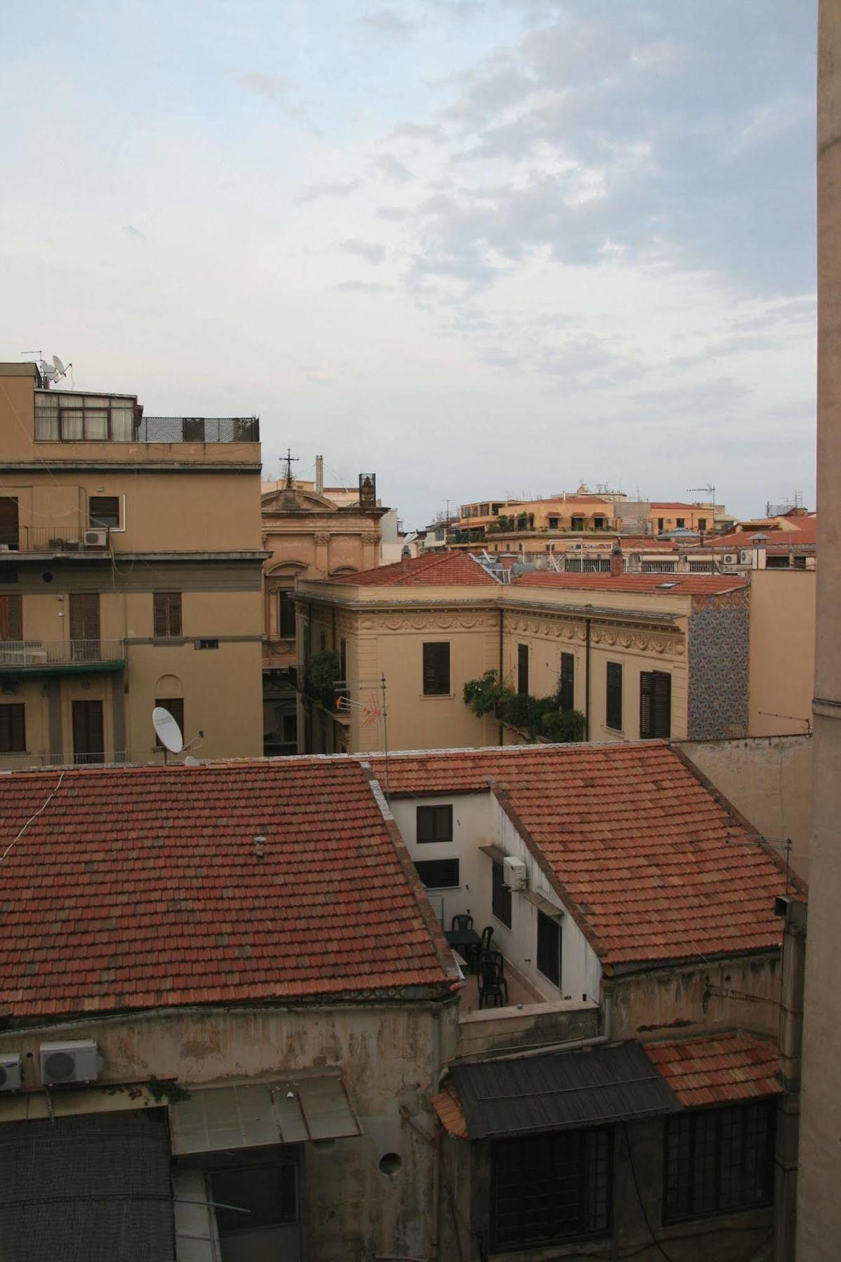 Castelnuovo #politeama Guest house Palermo