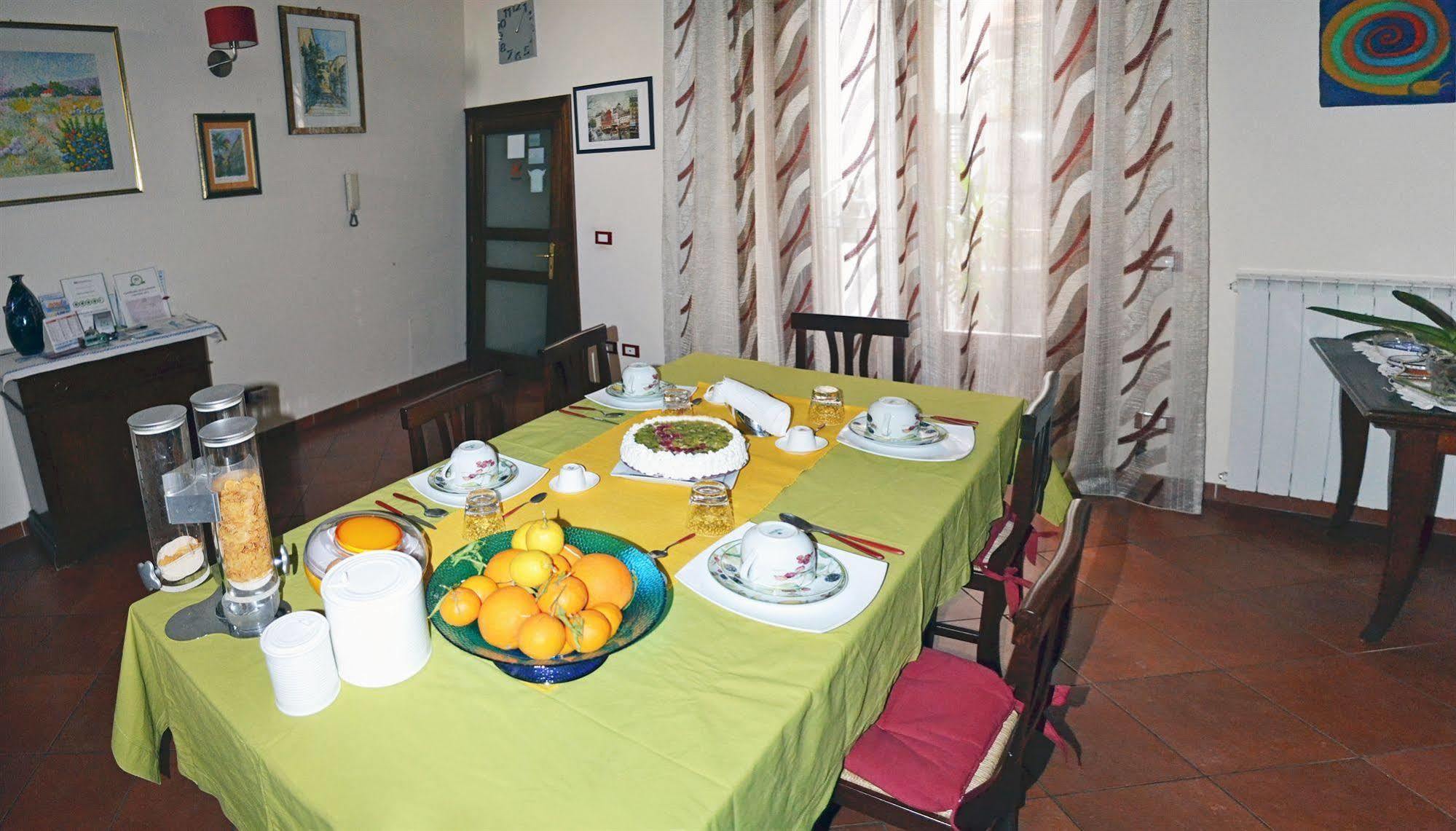 Bed & Breakfast Casa Degli Artisti 3*