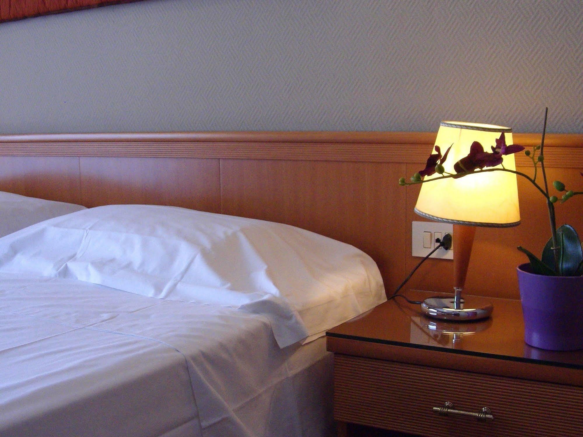 Hotel Gallery House 3*