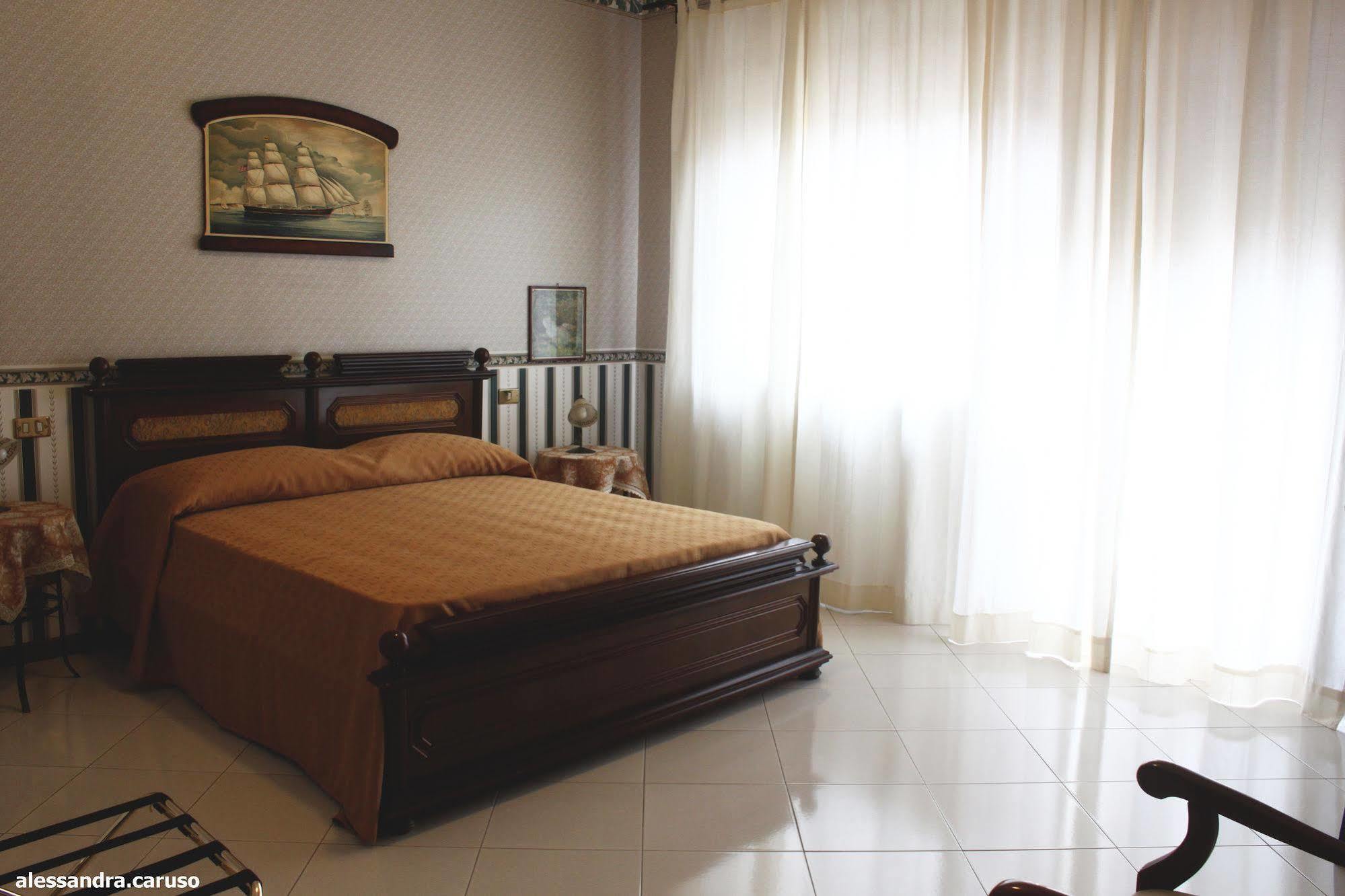 Dietro Il Politeama Bed & Breakfast