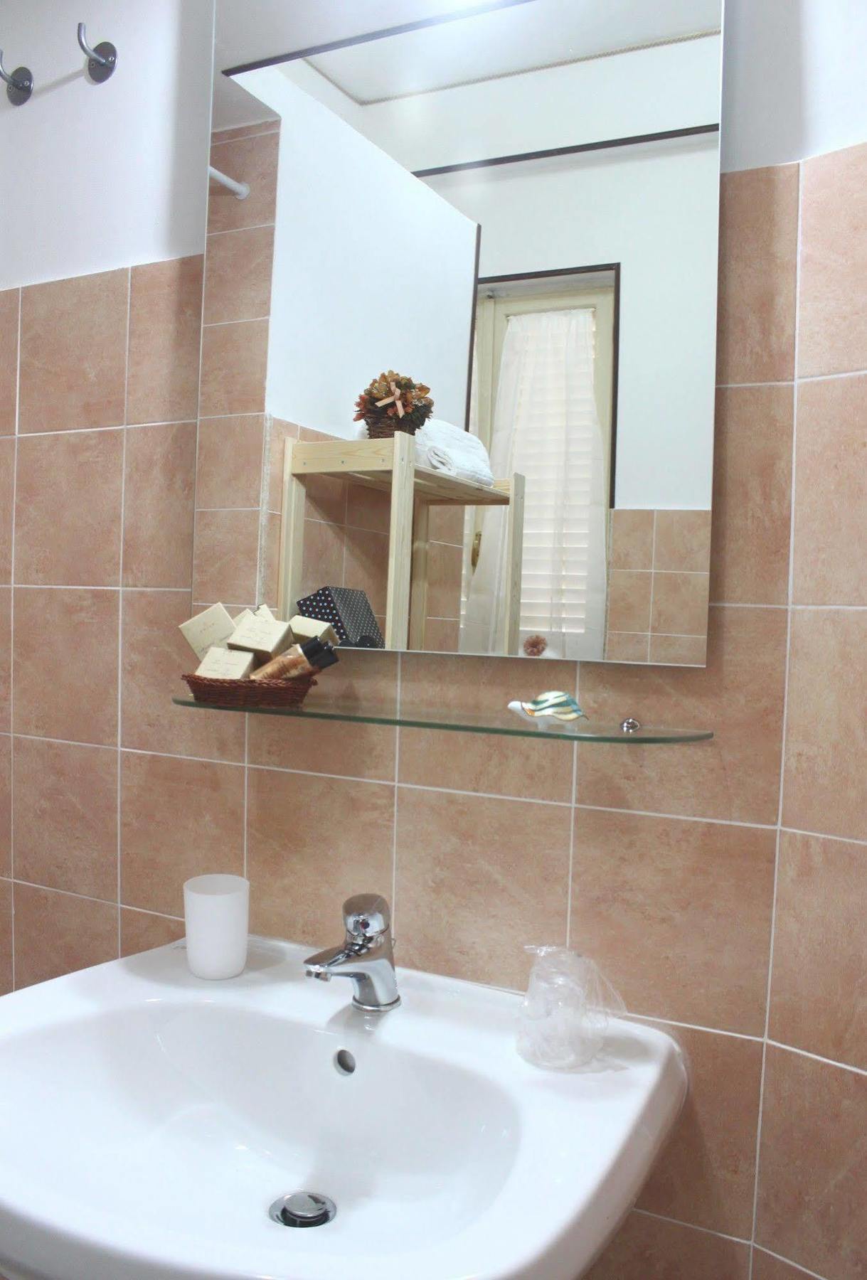 Dietro Il Politeama Bed & Breakfast
