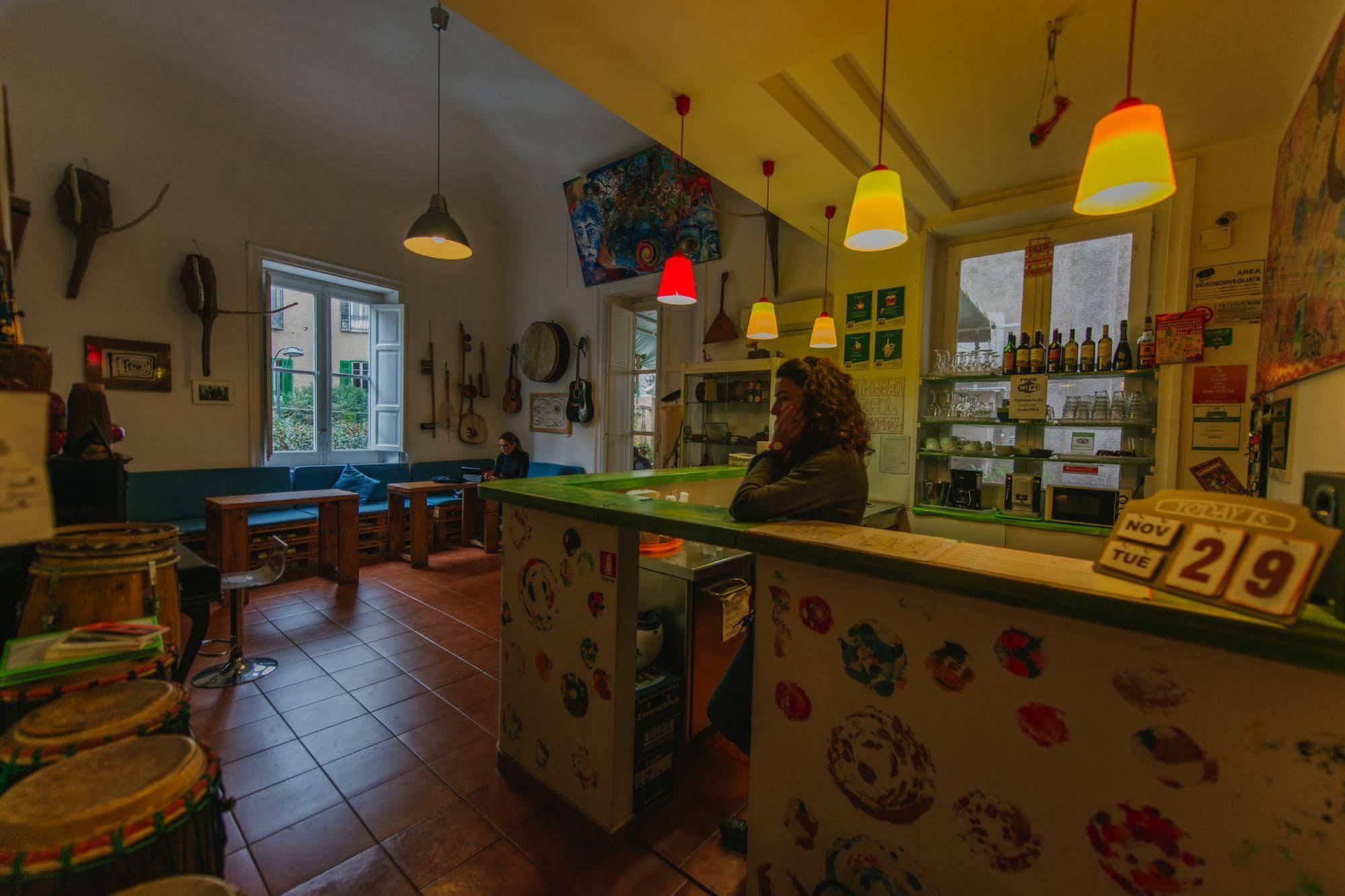 A Casa Di Amici Ostello *