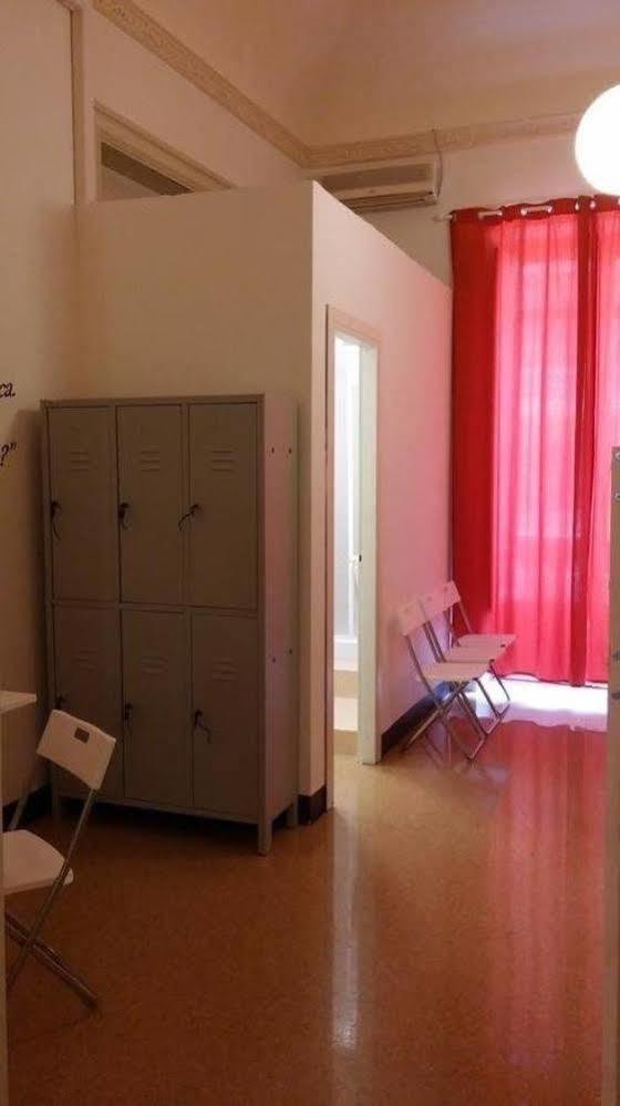 Casa de hóspedes Mamamia #teatro Biondo 3*