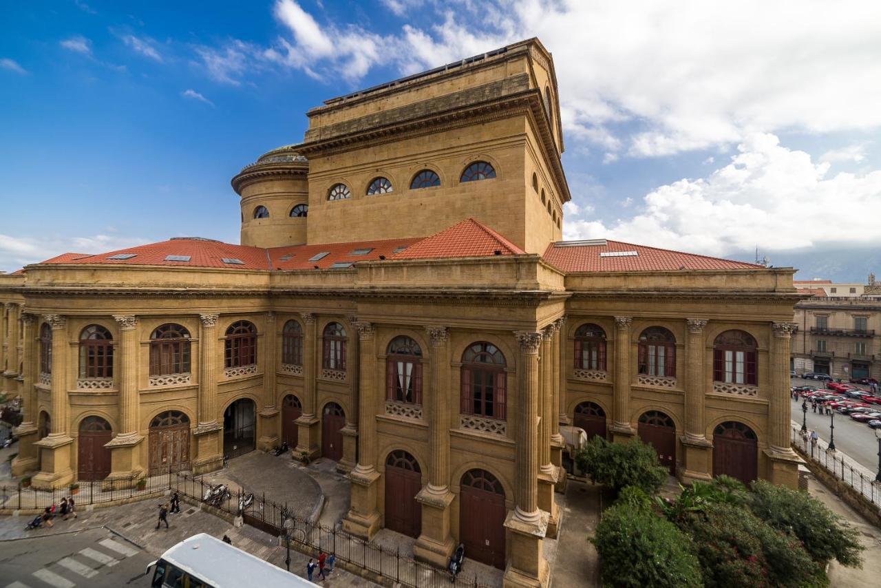 Opera House Bed & Breakfast 2*