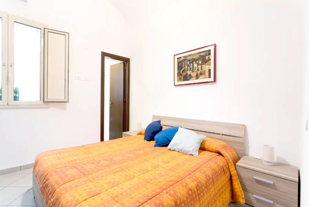 Piazzetta Nicolo Tudisco 1 * Palermo