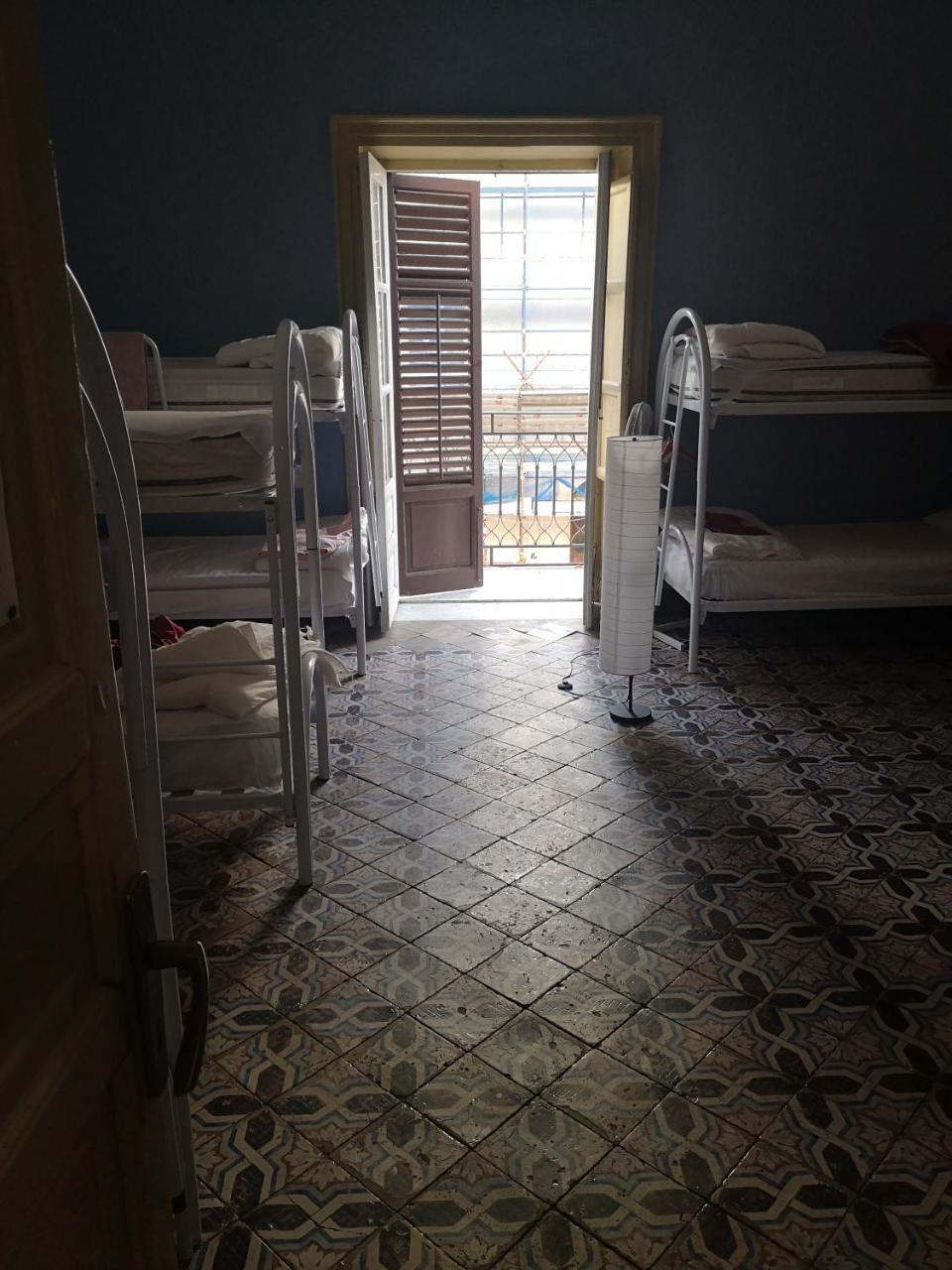Sunshine Hostel Palermo