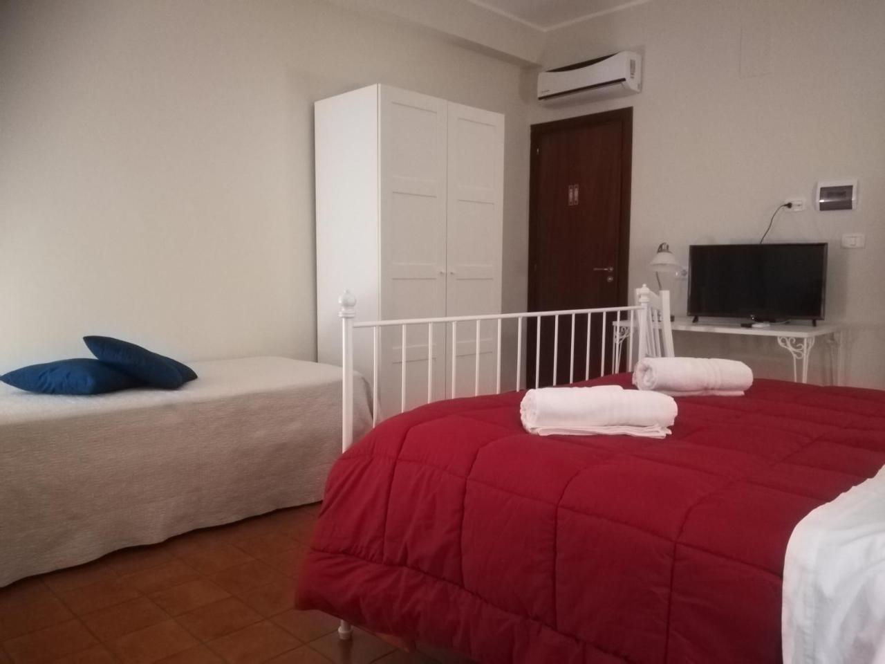 La Dimora Dei Sette Arcangeli Guest house