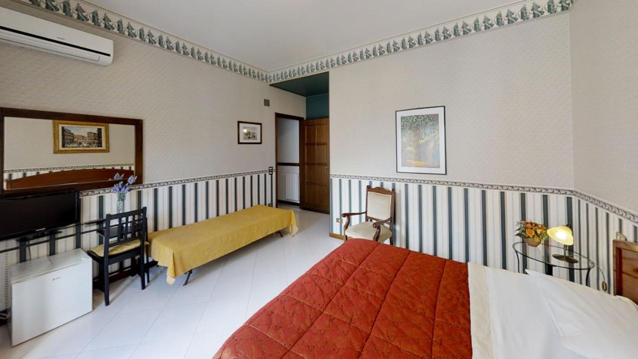 Dietro Il Politeama Bed & Breakfast