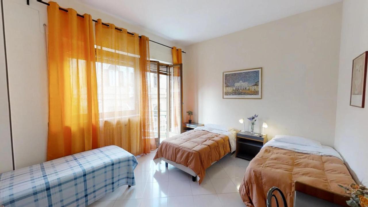 Bed & Breakfast Dietro Il Politeama 2*