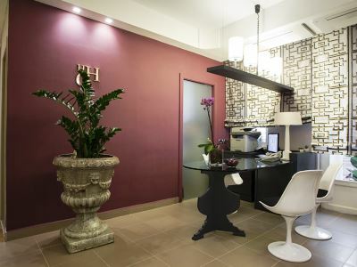 Gallery House Hotel