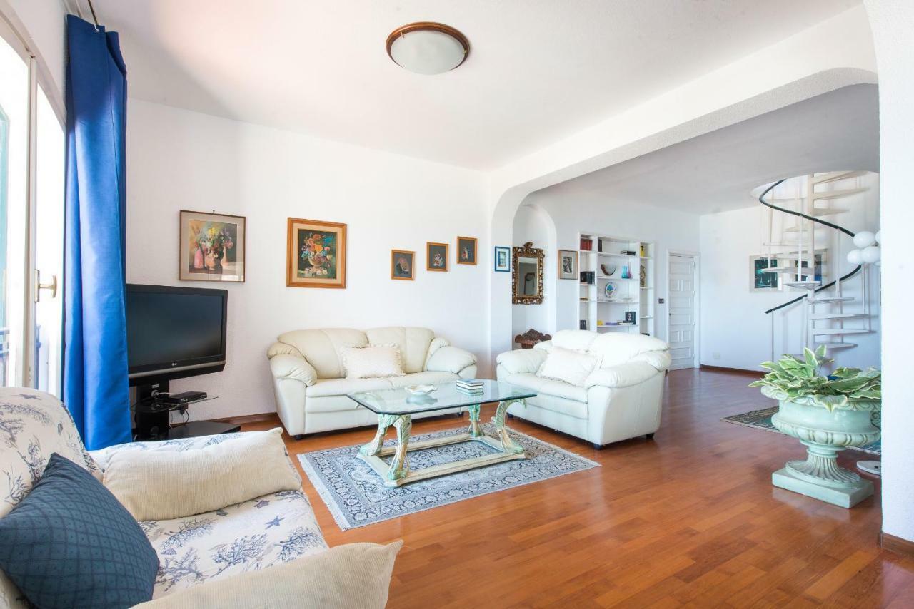 Casa Con Terrazza Sul Mare All'addaura Palermo