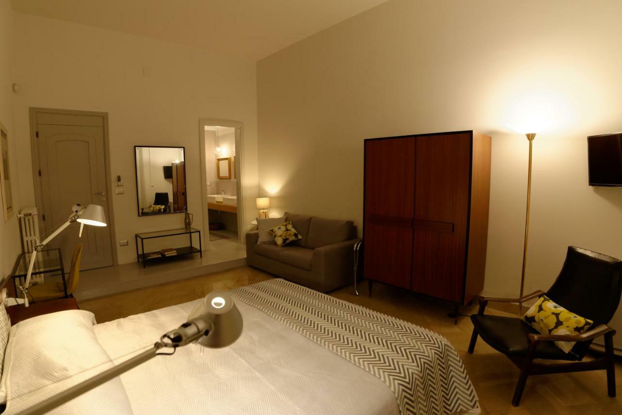 Questa Casa Non E'un Palermo