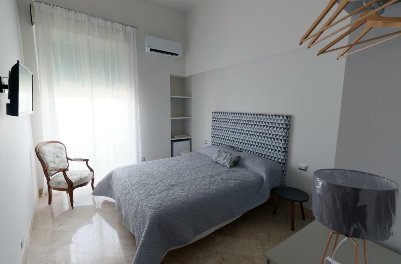Questa Casa Non E'un Palermo