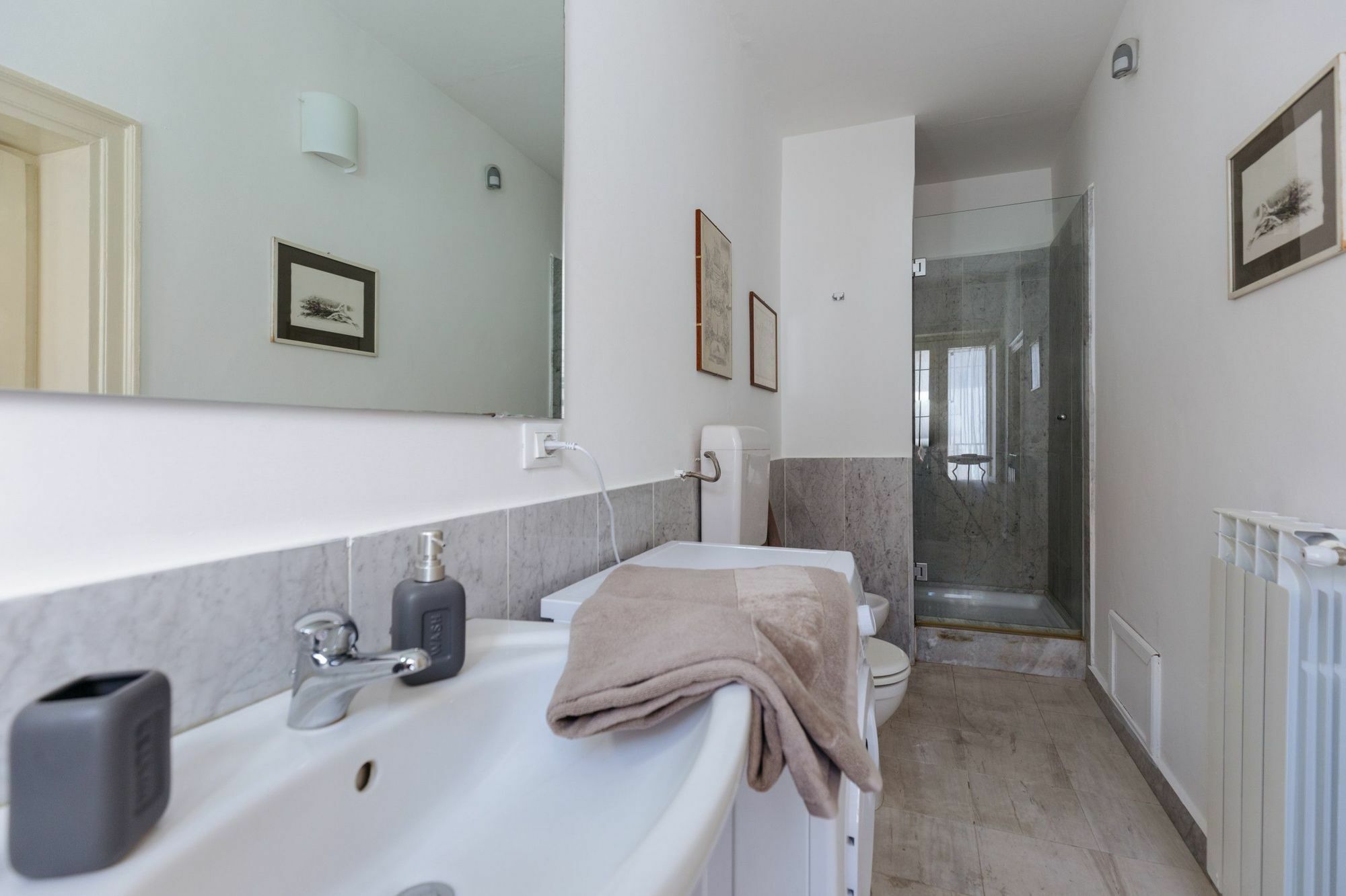 Sant'elia Prestige With Balcony Apartment *