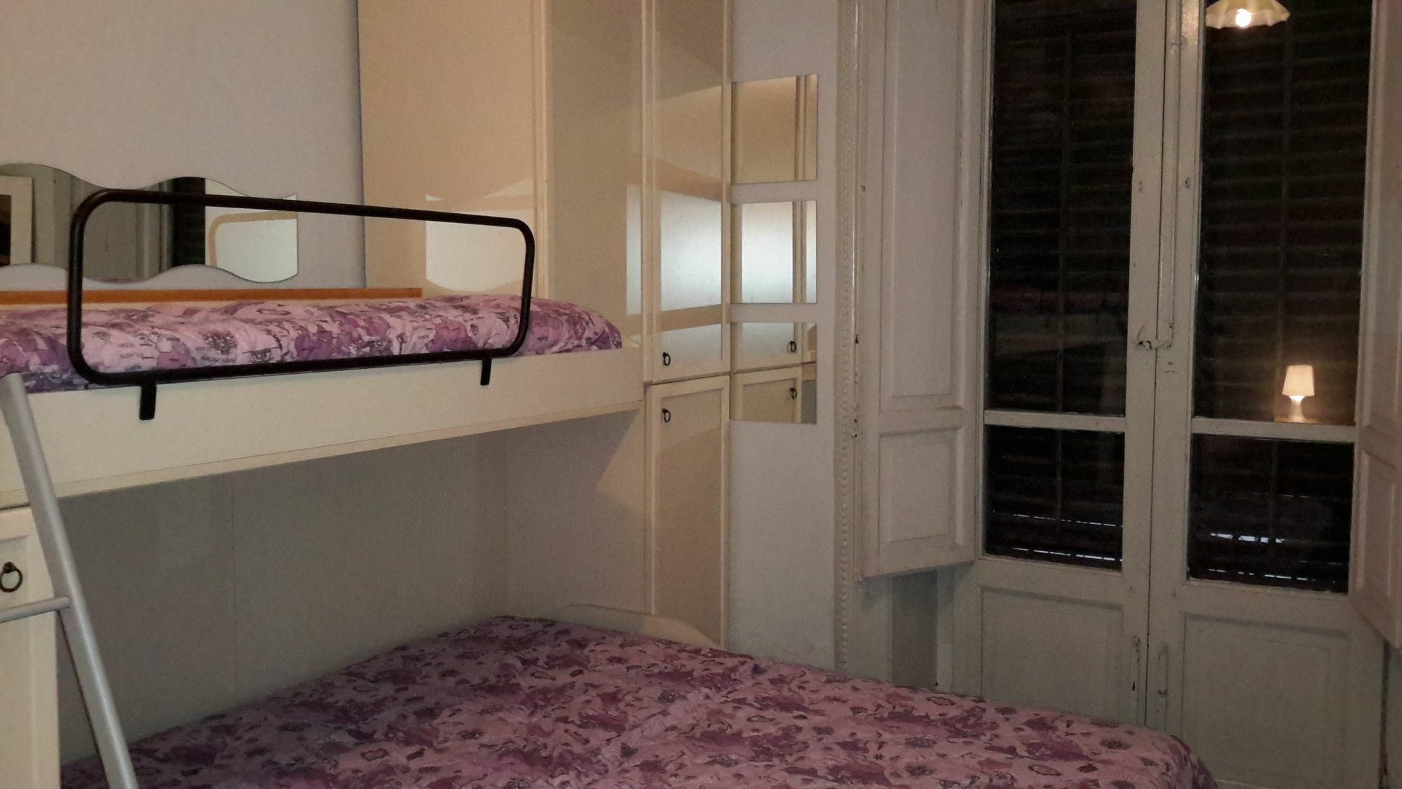 Under 40 The Youth Friend And Hotel Palermo