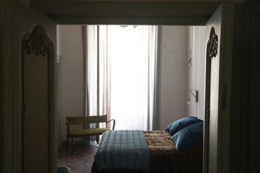 Bed & Breakfast Pal Art & *