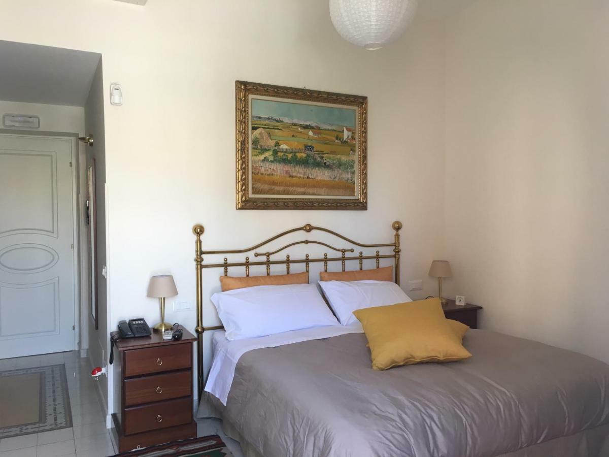 301b&b Acomodação com café da manhã  2*