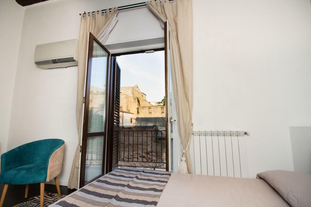 Lo Spasimo Dentro Casa Palermo