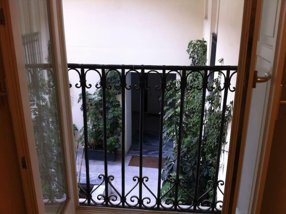 Palazzo Moncada Apartment *