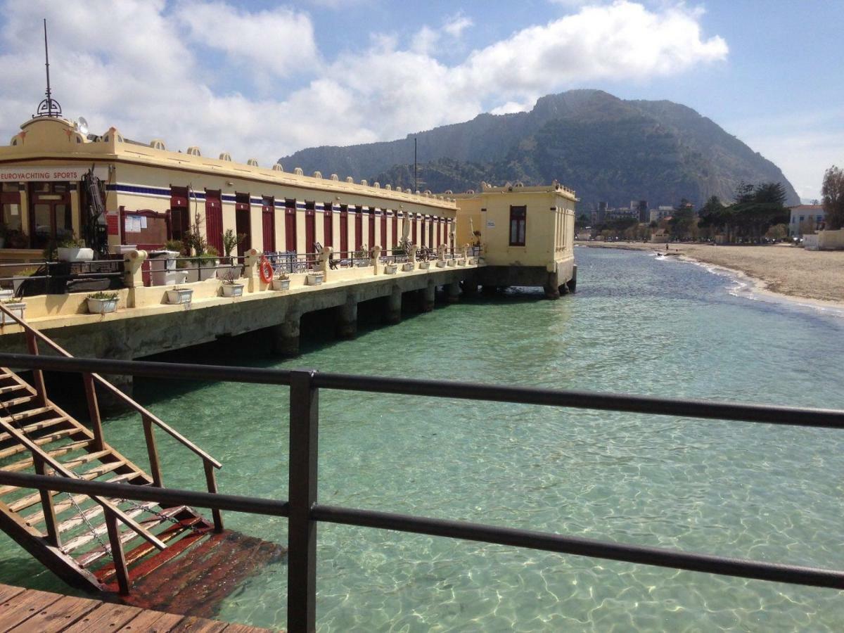 Casa Fabio Mondello's Bay