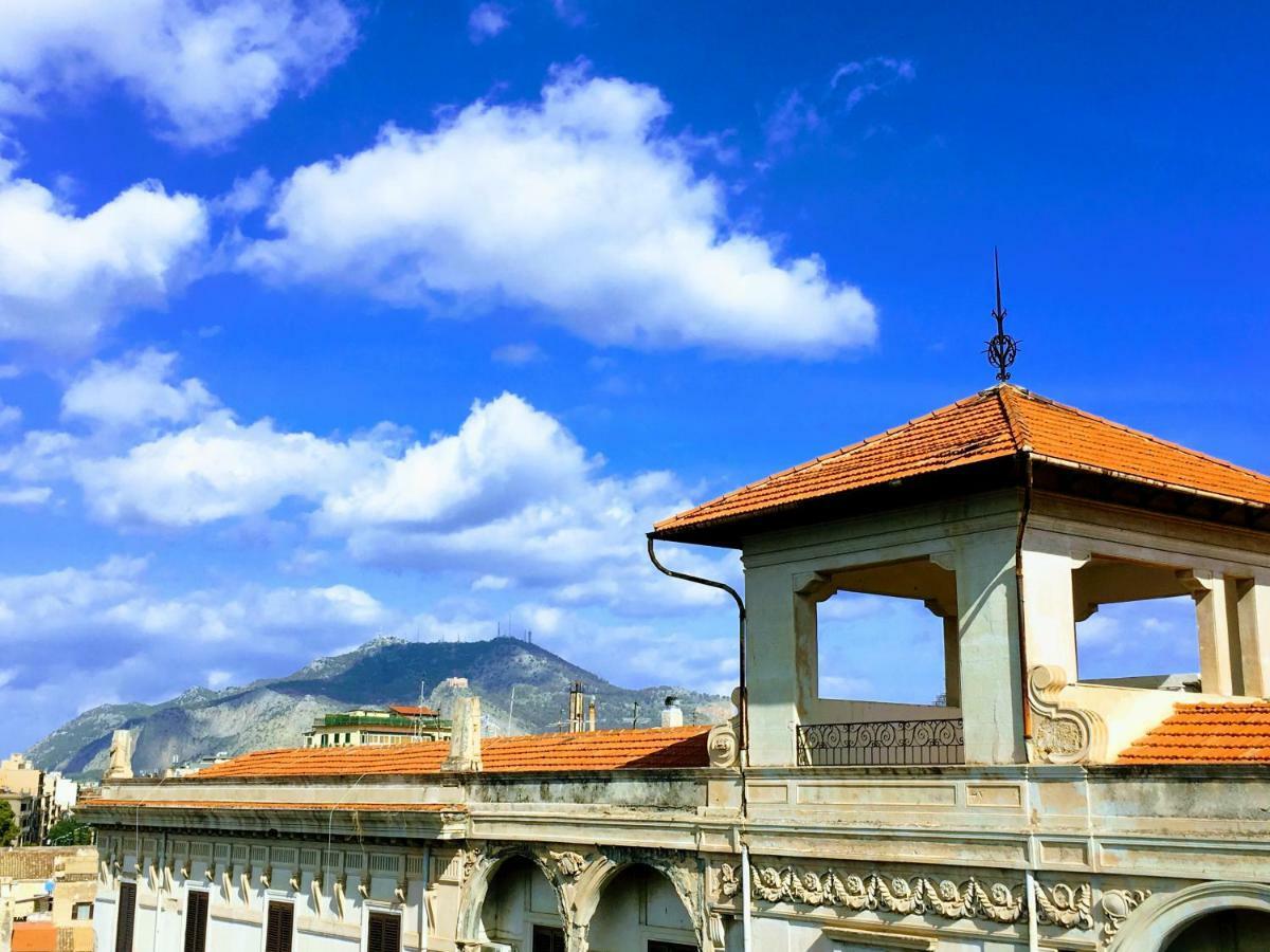 Camera-attico Luminoso Con Terrazza Homestay Palermo