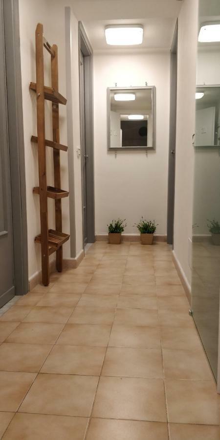 N21 Apartment