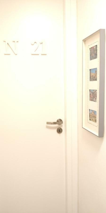 Apartment N21 *
