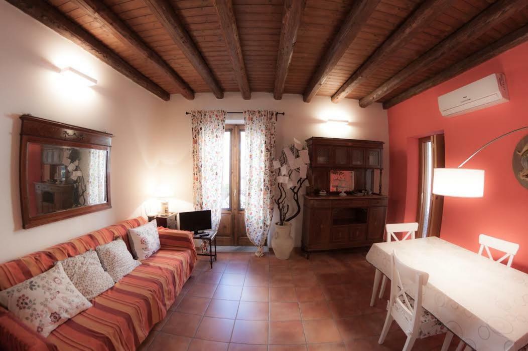 Casa Gesu' E Maria Al Palazzo Reale Apartment *