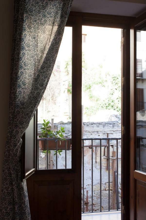 Apartment Casa Gesu' E Maria Al Palazzo Reale Palermo