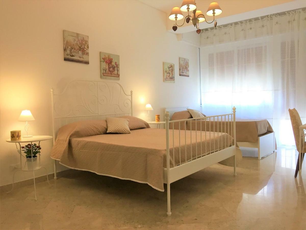 Al Centro Vicino Il Porto Apartment