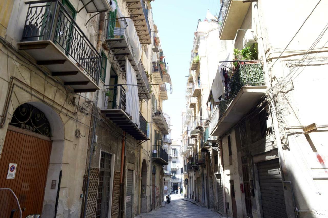 Casa Del Parlamento Palermo
