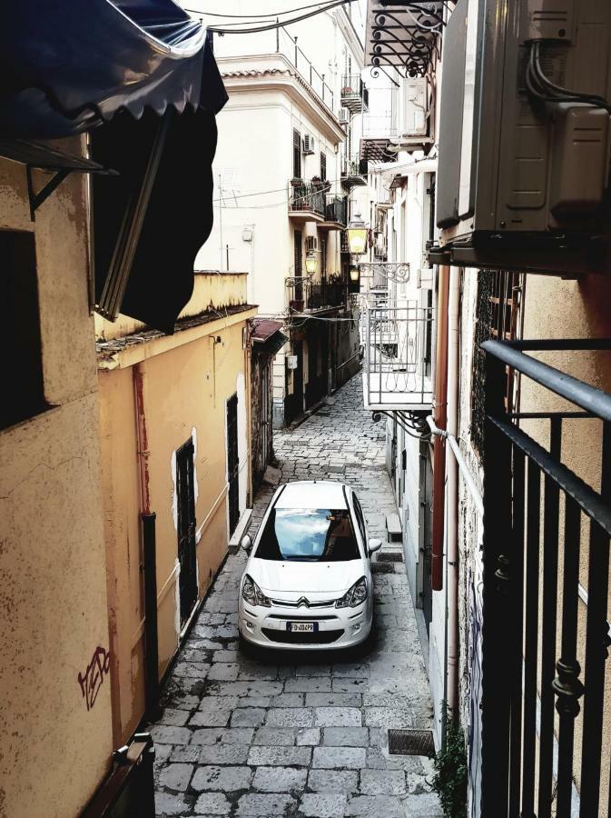 La Casa Sul Vicolo - Centro Storico Apartment *