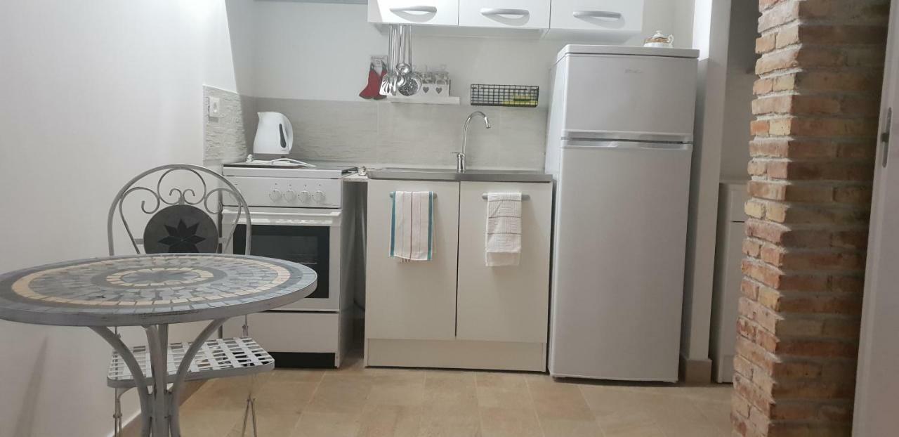 La Casetta Di Iora Apartment