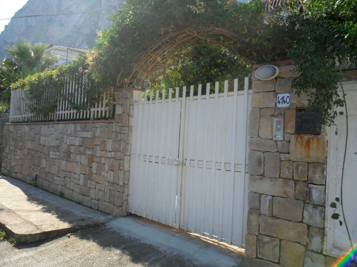 Mondello A Due Passi Dal Mare Casa vacanze *