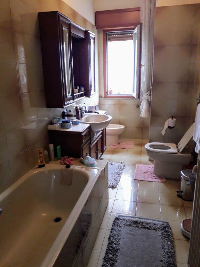 Signorile In Condominio Rallo Alloggio in famiglia *