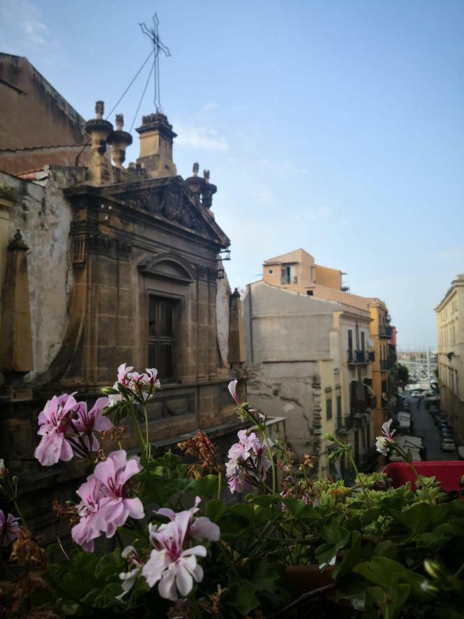 Cassari *