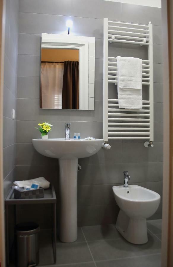 Mantegna Guest house
