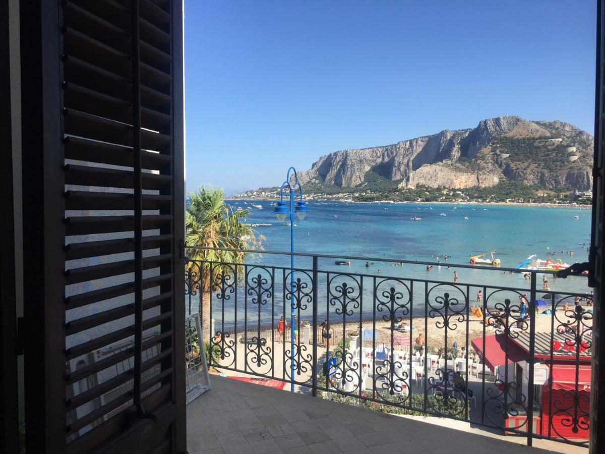 Red Mare Palermo