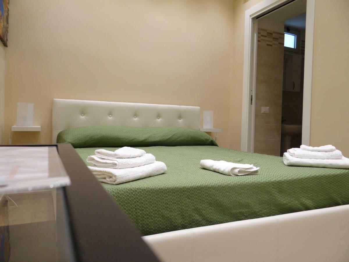 Montecarlo Palace Bed & Breakfast 2*