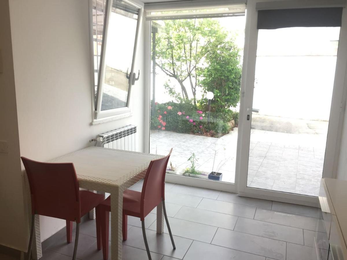 White Home. Casa Relax, Piscina, Free Wi-fi & Posto Auto. Holiday home *
