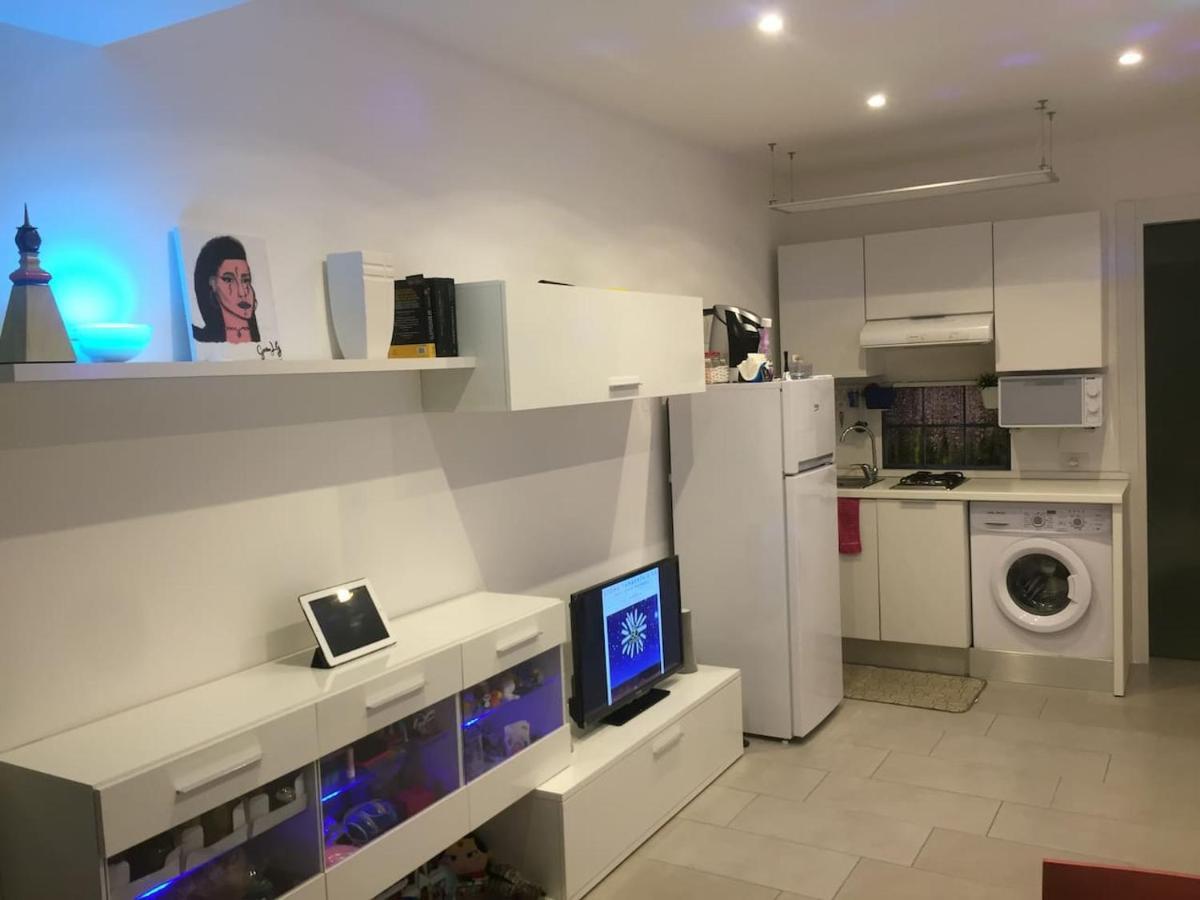 White Home. Casa Relax, Piscina, Free Wi-fi & Posto Auto. Holiday home *