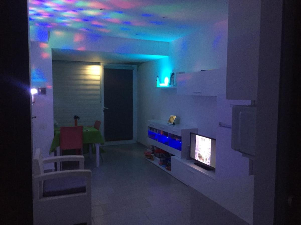White Home. Casa Relax, Piscina, Free Wi-fi & Posto Auto. Holiday home Palermo