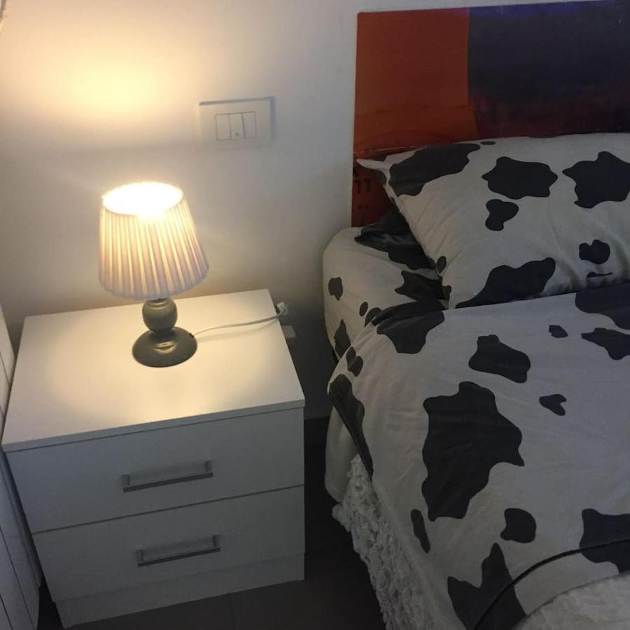 White Home. Casa Relax, Piscina, Free Wi-fi & Posto Auto. Holiday home Palermo