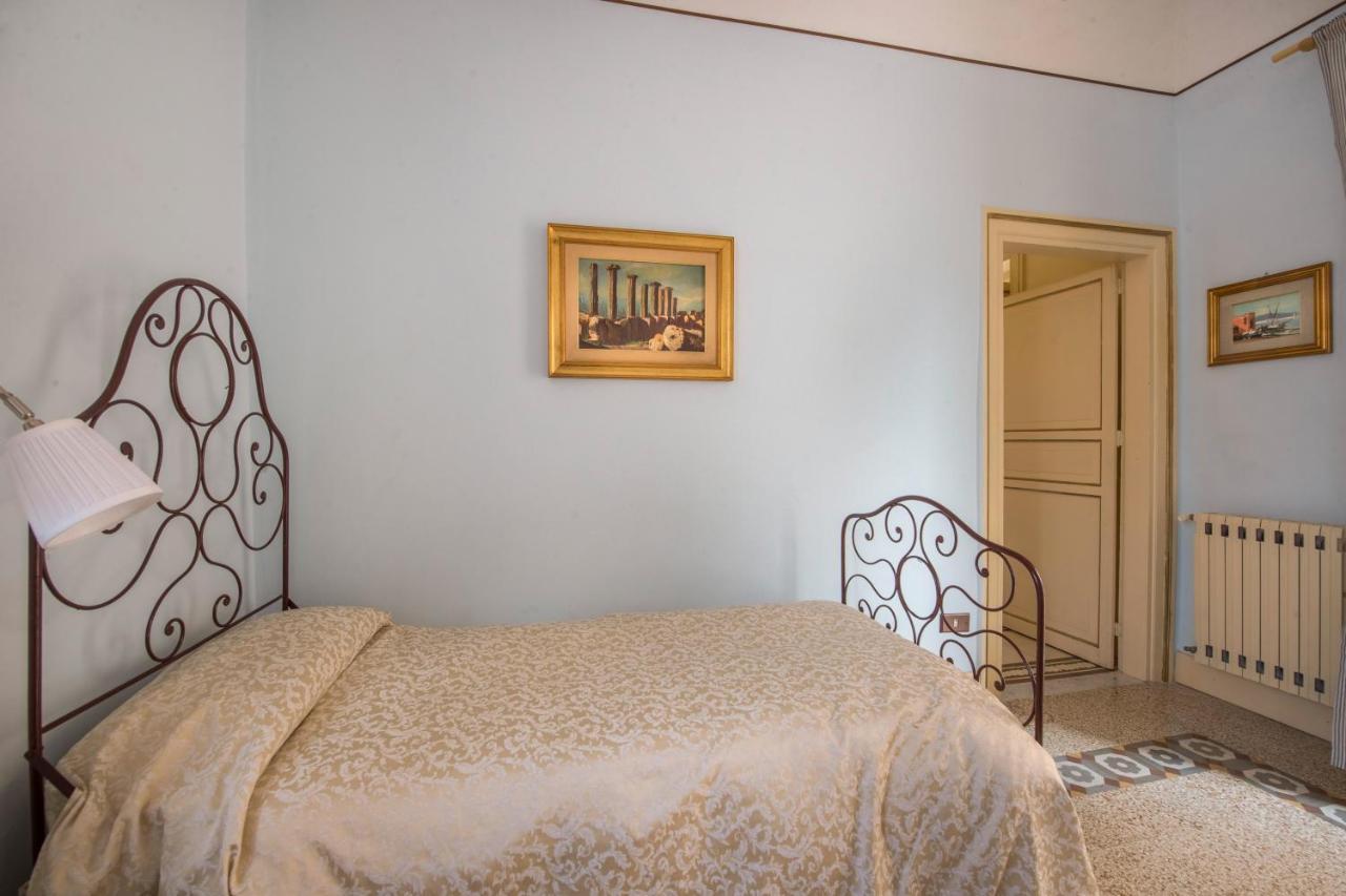 Holiday home Casa D'arte Ugdulena Con Piscina E Terrazza